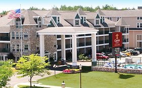 Crown Choice Inn & Suites Lakeview & Waterpark Mackinaw City, Mi